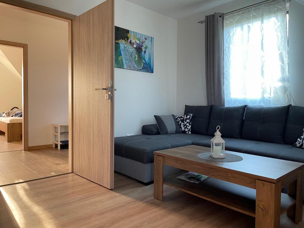 Max Apartment